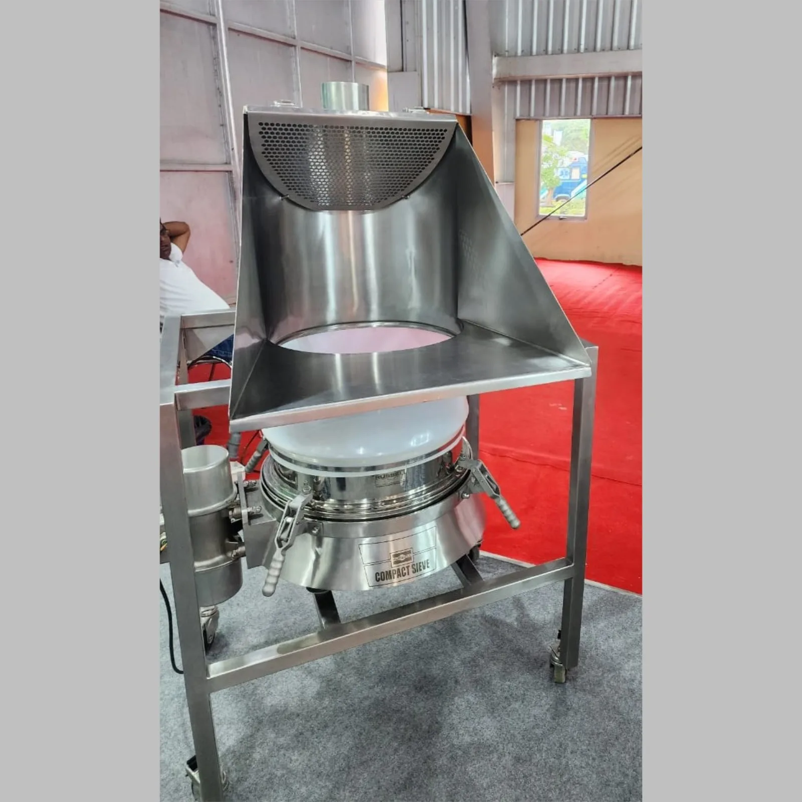 Optimizing Powder Sieving with Cleantek's High-Efficiency Dust Collectors in Pharmaceutical, Food, and Grain Industries